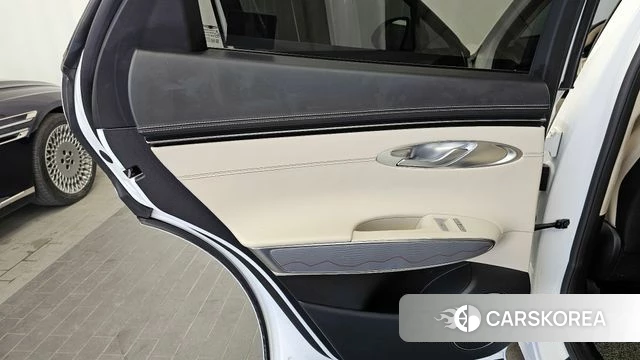 Genesis GV70 id 4224631 из Кореи 17