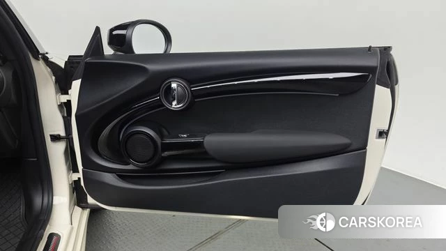 Mini Cooper S Convertible id 4593207 из Кореи 17