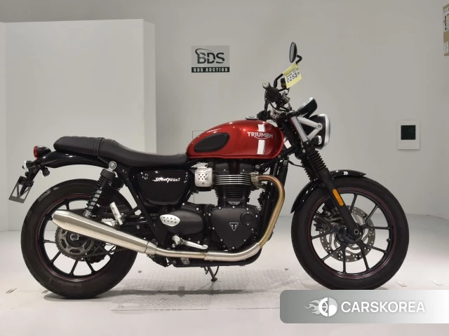 Проданный Triumph STREET TWIN 2018 из Японии
