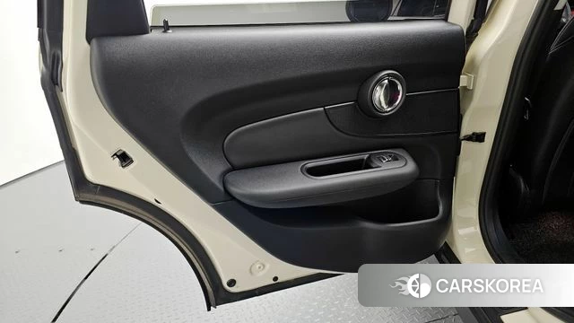 Mini Cooper D Clubman id 4268607 из Кореи 17