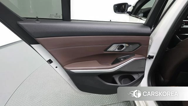 BMW 3 Series (G20) id 4642497 из Кореи 17