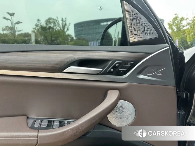 BMW X3 id 4240710 из Китая 17