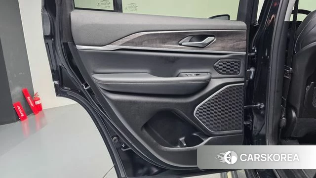 Jeep Grand Cherokee (WL) id 4744703 из Кореи 17
