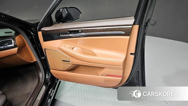 Genesis G90 id 4283516 из Кореи 17
