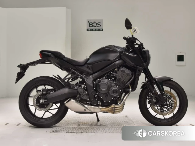 Проданный Honda CB650R 2023 из Японии