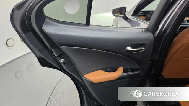Lexus UX250h id 4732694 из Кореи 17