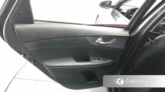 Kia Come New K3 id 4245970 из Кореи 17
