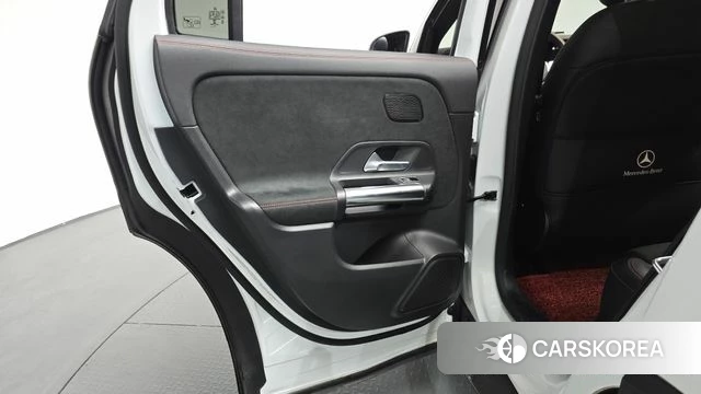 Mercedes-Benz EQA H243 id 4249847 из Кореи 17