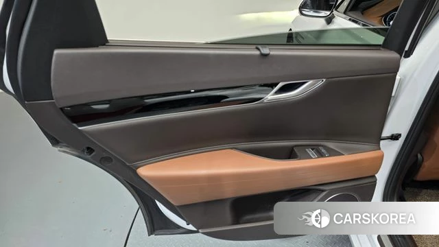 Genesis G80 (RG3) id 4186796 из Кореи 17