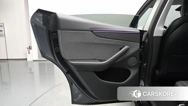Tesla Model Y id 4279716 из Кореи 17