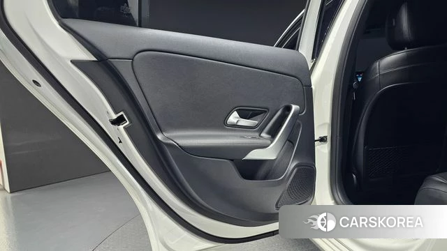 Mercedes-Benz A-Class W177 id 4657240 из Кореи 17