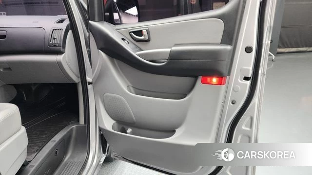 Hyundai The New Grand Starex id 4225453 из Кореи 17