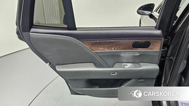 Genesis G90 (RS4) id 4230992 из Кореи 17