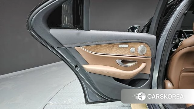 Mercedes-Benz E-Class W213 id 4250261 из Кореи 17