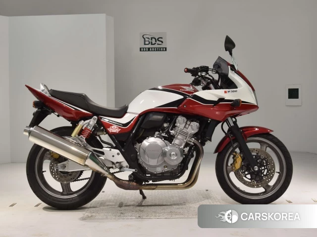 Проданный Honda CB400SF BOLDOR 2010 из Японии, фото 2