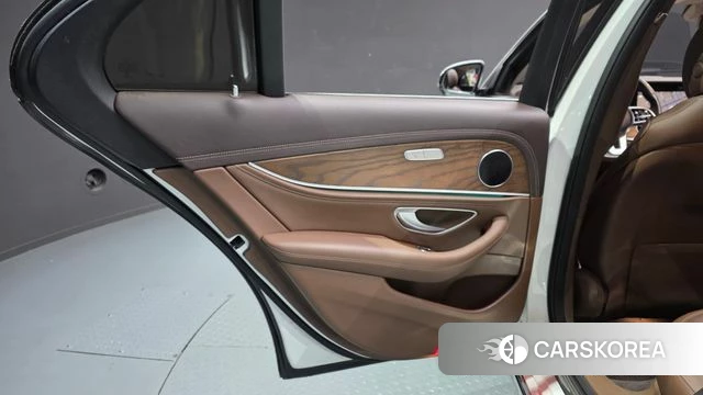 Mercedes-Benz E-Class W213 id 4530428 из Кореи 17