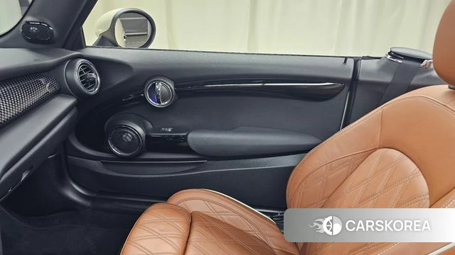 Mini Cooper S Convertible id 4658405 из Кореи 17