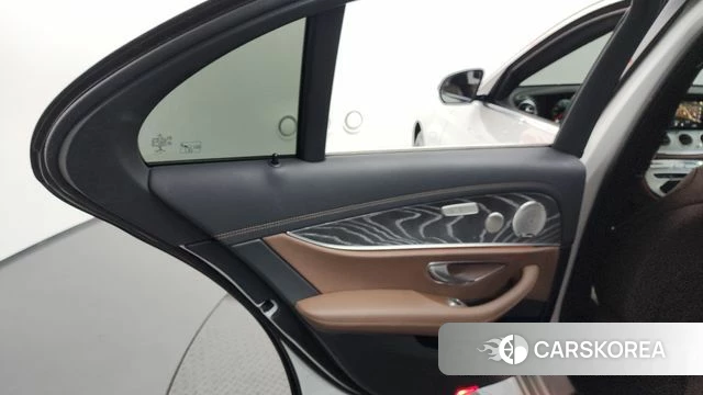 Mercedes-Benz E-Class W213 id 4409505 из Кореи 17