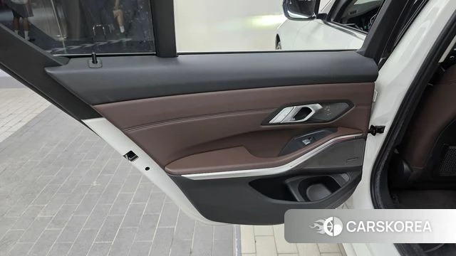 BMW 3 Series (G20) id 4676665 из Кореи 17