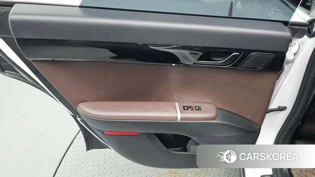 Hyundai Grandeur Hybrid (GN7) id 4302591 из Кореи 17