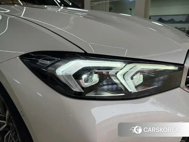 BMW 3 series id 4275814 из Китая 17