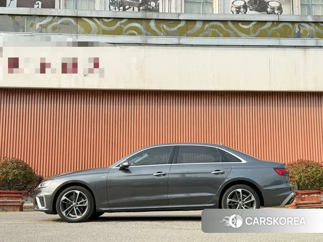 Audi A4L id 4313718 из Китая 17