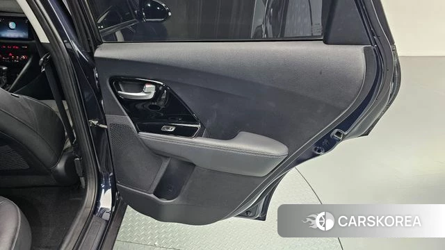 Kia Niro id 4345654 из Кореи 17