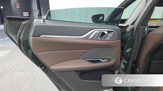 BMW i4 id 4758221 из Кореи 17