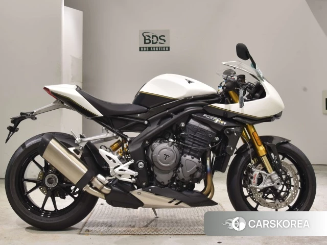 Проданный Triumph SPEED TRIPLE 1200 RR 2023 из Японии