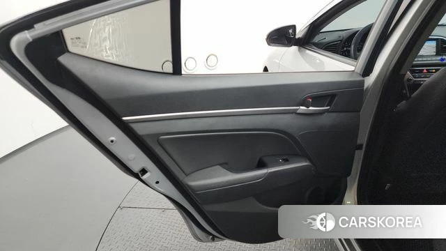 Hyundai Avante AD id 4305180 из Кореи 17