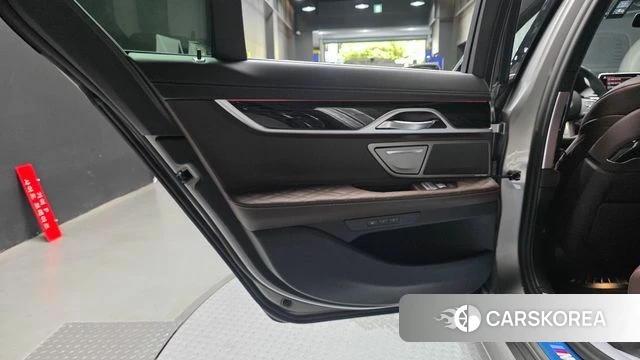 BMW 7 Series (G11) id 4550949 из Кореи 17