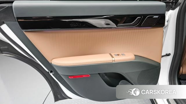 Hyundai Grandeur (GN7) id 4578873 из Кореи 17