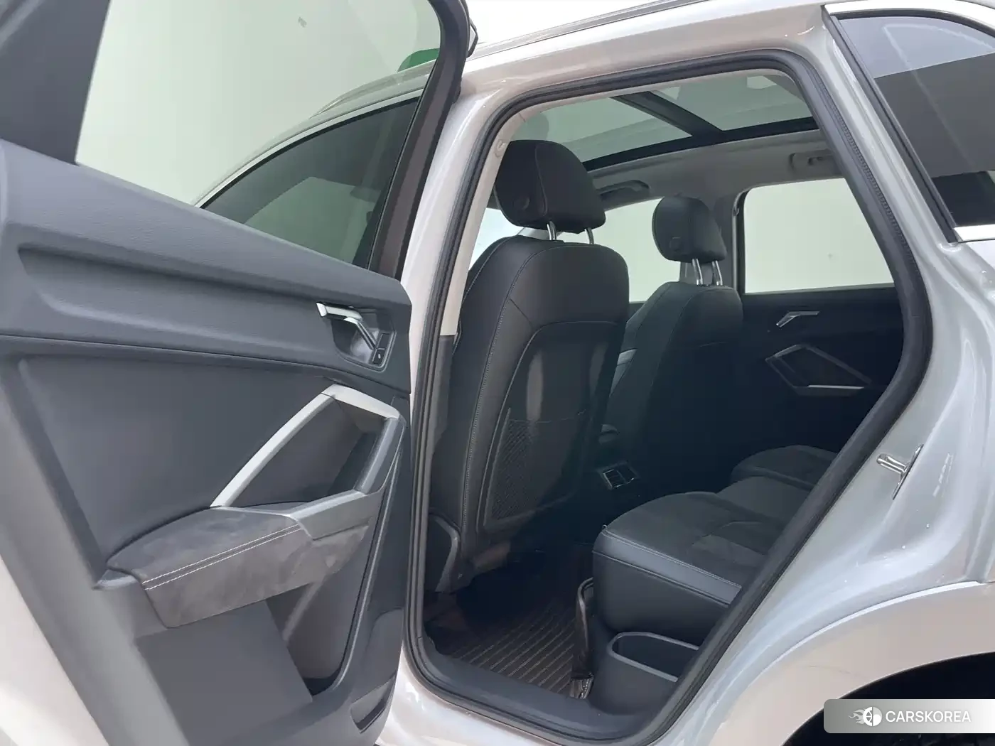 Audi Q3 id 4649378 из Китая 17