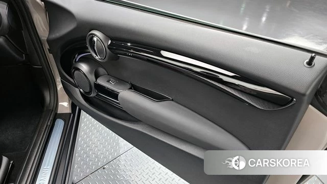 Mini Cooper Convertible id 4266400 из Кореи 17