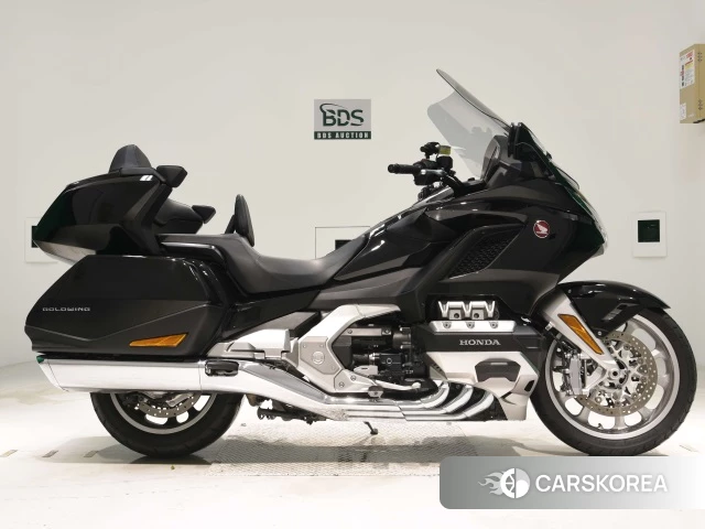 Проданный Honda GL1800 TOUR 2019 из Японии, фото 2