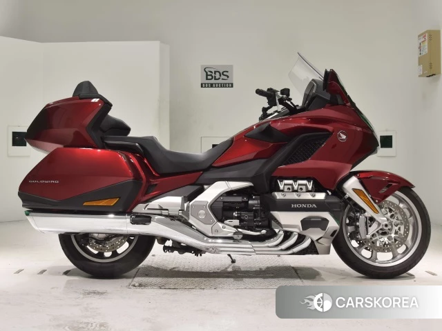 Проданный Honda GL1800 TOUR 2019 из Японии