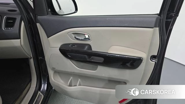 Kia The New Carnival id 4873280 из Кореи 17
