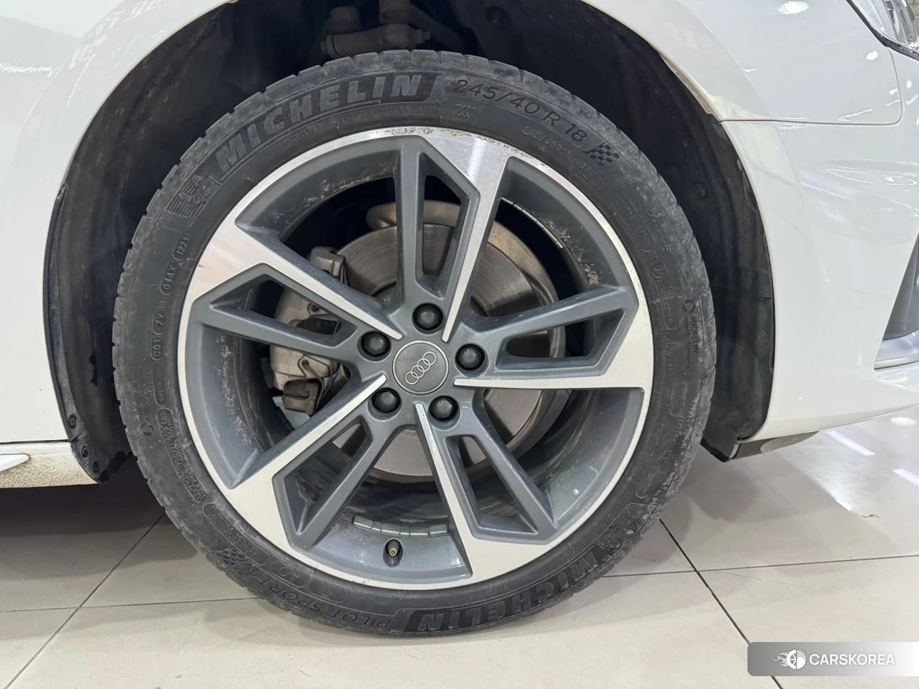 Audi A4L id 4405844 из Китая 17