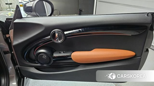 Mini Cooper S Convertible id 4302246 из Кореи 17