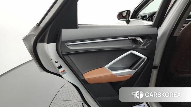 Audi Q3 (F3) id 4194186 из Кореи 17