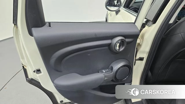 Mini Cooper id 4609715 из Кореи 17