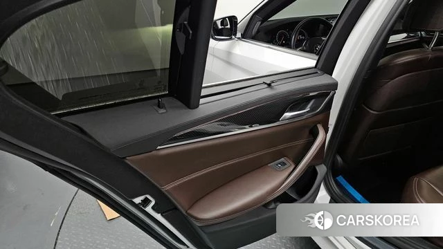 BMW 5 Series (G30) id 4246274 из Кореи 17