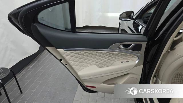 Genesis The New G70 id 4501343 из Кореи 17