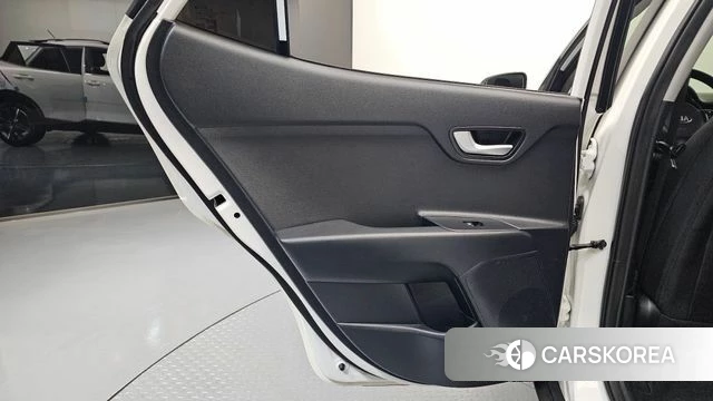 Kia Stonic id 4325949 из Кореи 17