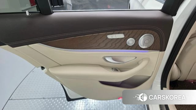 Mercedes-Benz E-Class W213 id 4225375 из Кореи 17