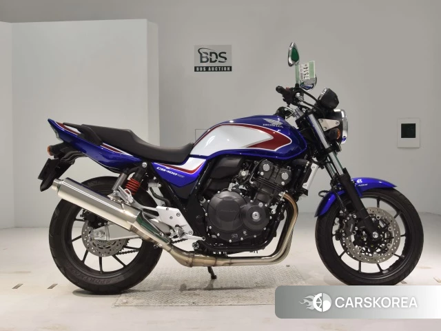 Проданный Honda CB400SF ABS 2023 из Японии, фото 2
