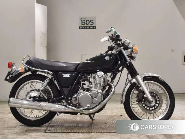 Проданный Yamaha SR 400 2018 из Японии