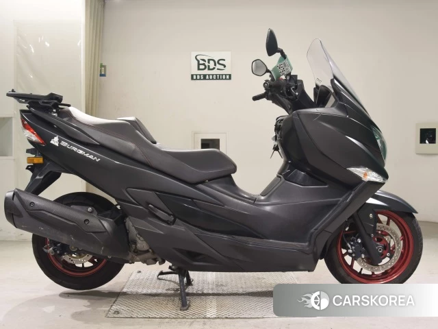 Проданный Suzuki BURGMAN 400 2017 из Японии