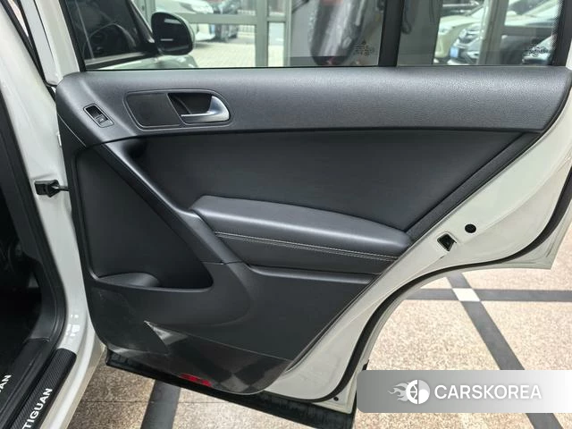 Volkswagen Tiguan id 4207983 из Китая 17