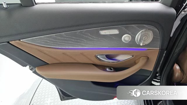 Mercedes-Benz E-Class W213 id 4687370 из Кореи 17